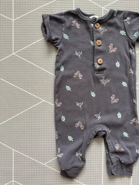 Gerber|Baby girl boho Gray ditsy Floral Short-Sleeve One-Piece Romper,buttons•••